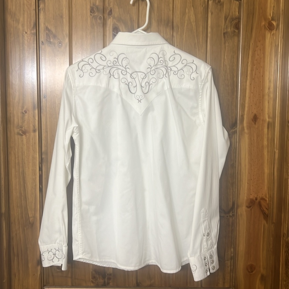 Ladies panhandle, slim western shirt.